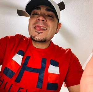 Meet your Posher, Luis